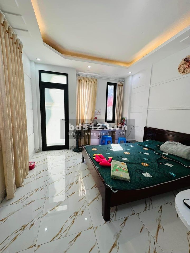 BÁN NHÀ ĐƯỜNG LÁNG - 37M X 6T - MẶT TIỀN 3.7M - LÔ GÓC 2 MẶT TIỀN - NGÕ THÔNG - Ô TÔ ĐỖ 24/24