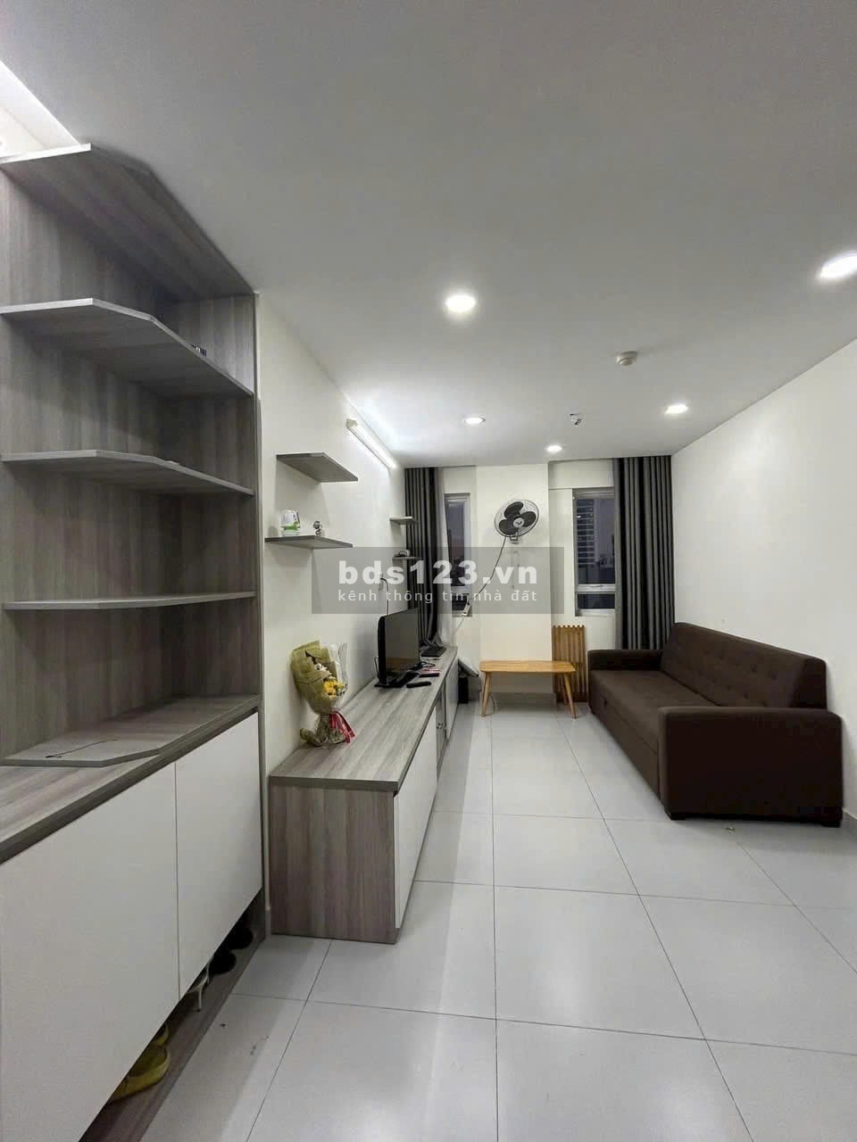 Chung cư Hoa Sen, Lạc Long Quân,Q11: 70m2, 2p ngủ, 2wc, NTCB, 11tr