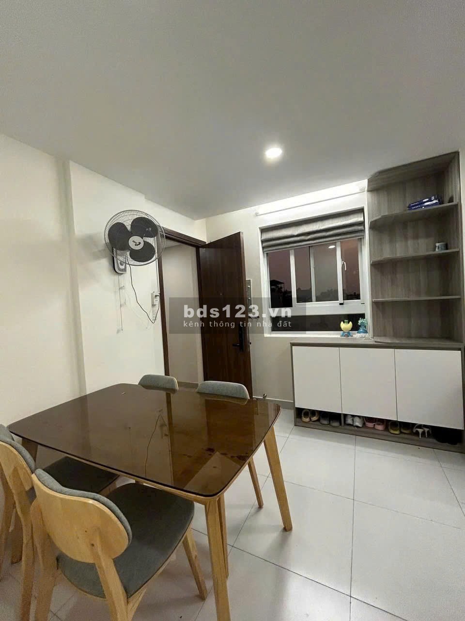 Chung cư Hoa Sen, Lạc Long Quân,Q11: 70m2, 2p ngủ, 2wc, NTCB, 11tr