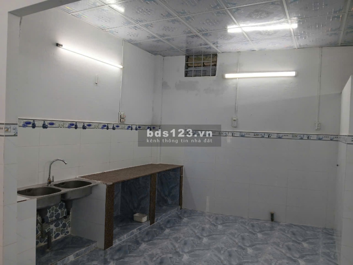 Cho thuê Nhà Mặt Tiền nguyên căn 114m2