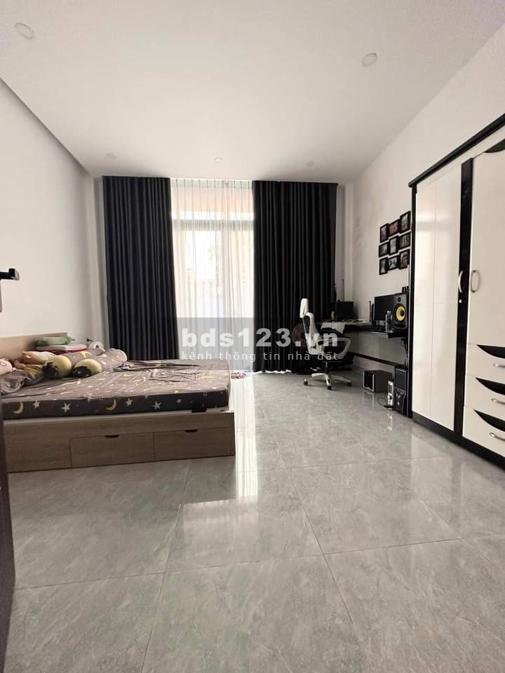 Chính chủ cần bán nhà 3 tầng, 2 MK đường Tô Hiệu, Hoà Mình, Liên Chiểu. Giá chỉ 3 tỷ xx.