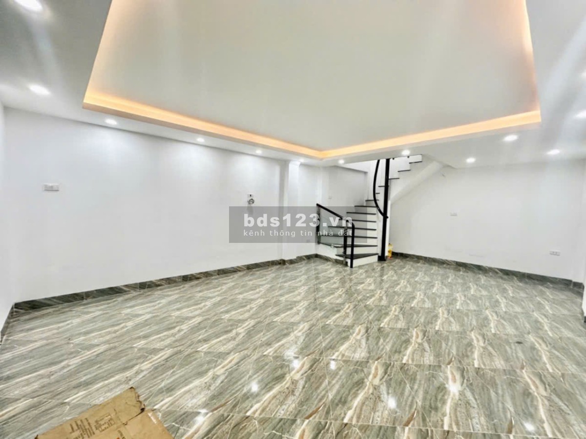 BÁN NHÀ KHƯƠNG ĐÌNH - THANH XUÂN, DT:40M2 X 5T, MT 4M, GIÁ 7 TY, LO GÓC
