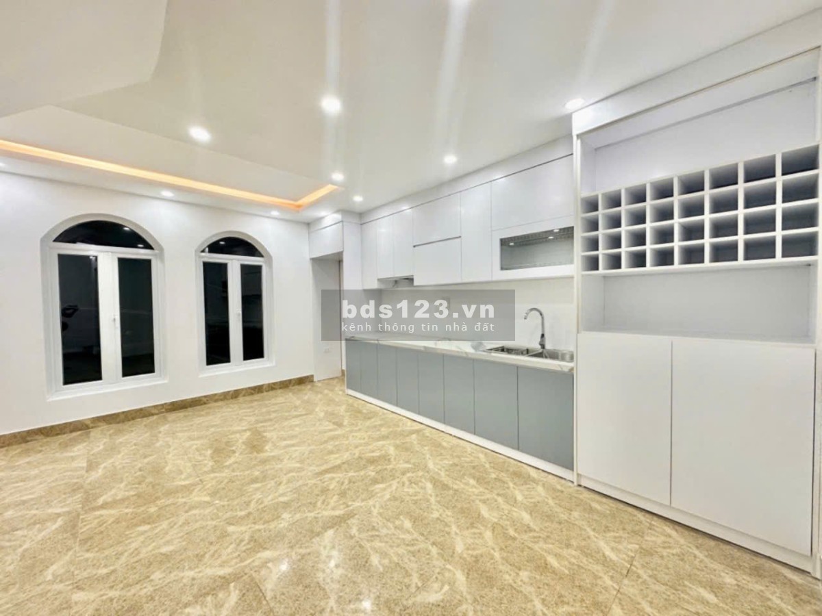 BÁN NHÀ KHƯƠNG ĐÌNH - THANH XUÂN, DT:40M2 X 5T, MT 4M, GIÁ 7 TY, LO GÓC