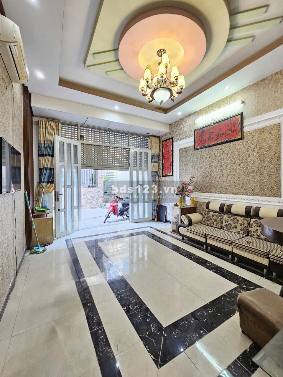 NHÀ HẺM XE HƠI, GẦN Q7, KHU TRUNG TÂM THỊ TRẤN NHÀ BÈ