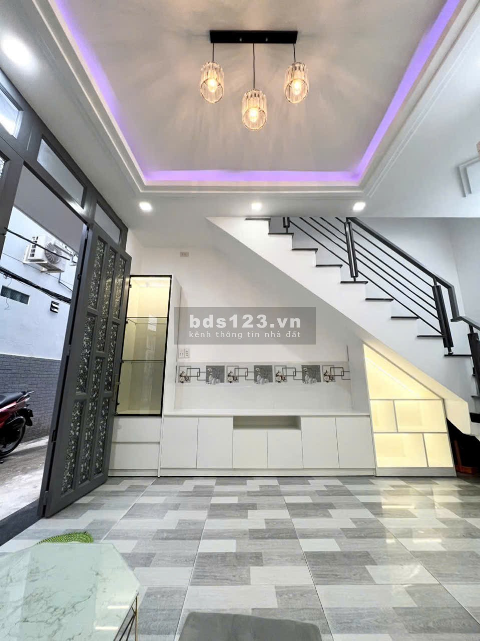 Bán nhà hẻm Huỳnh Tấn Phát, Phường Phú Thuận, 1 Trệt 2 lầu đúc, 1ty72