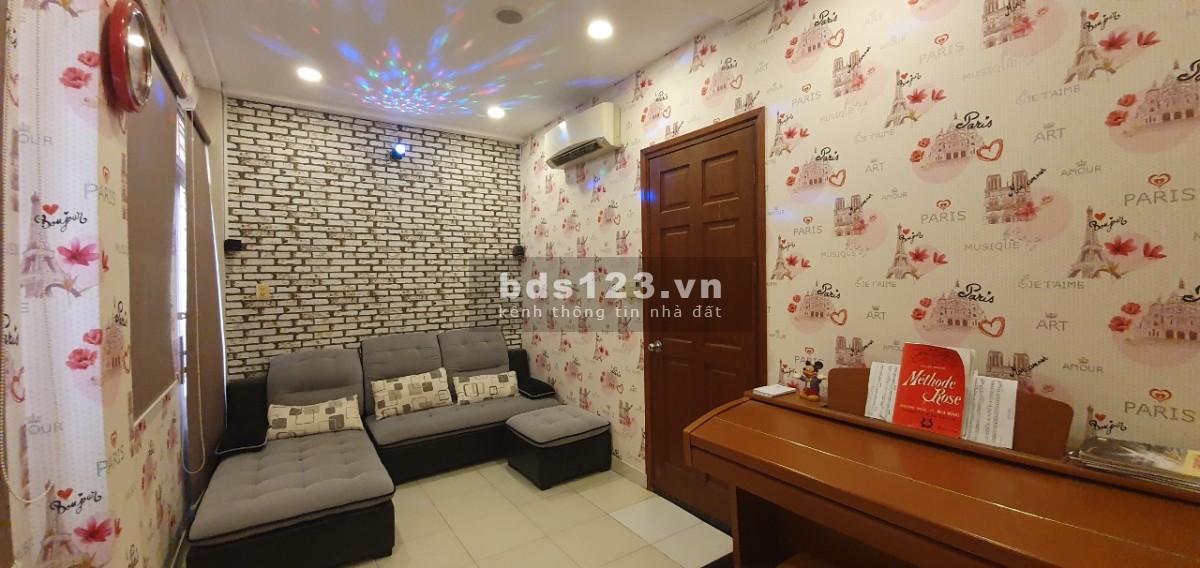 Nhà hẻm kinh doanh 4x16m. Cách mặt tiền 10m. Đường Cách Mạng tháng 8 - 10,5 tỷ