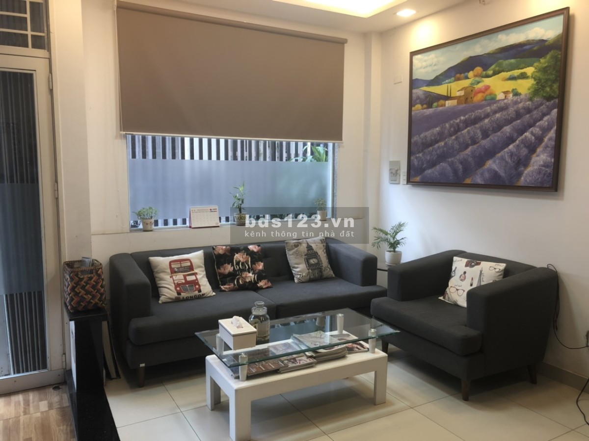 Nhà hẻm kinh doanh 4x16m. Cách mặt tiền 10m. Đường Cách Mạng tháng 8 - 10,5 tỷ