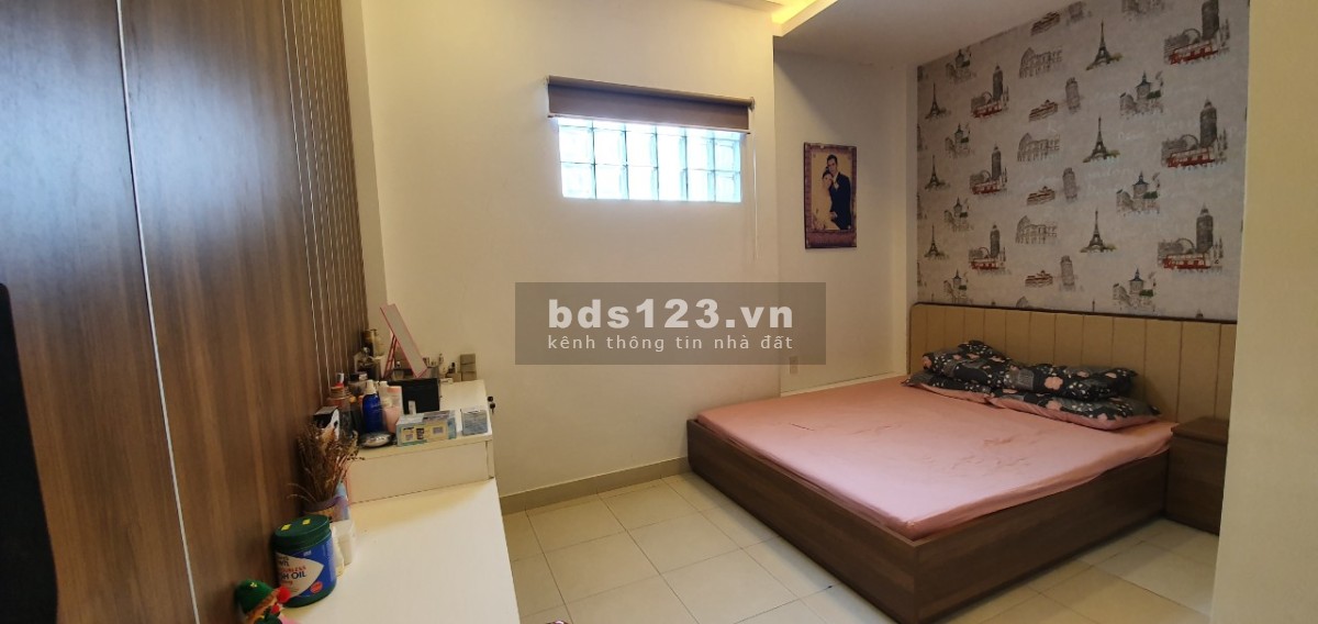 Nhà hẻm kinh doanh 4x16m. Cách mặt tiền 10m. Đường Cách Mạng tháng 8 - 10,5 tỷ