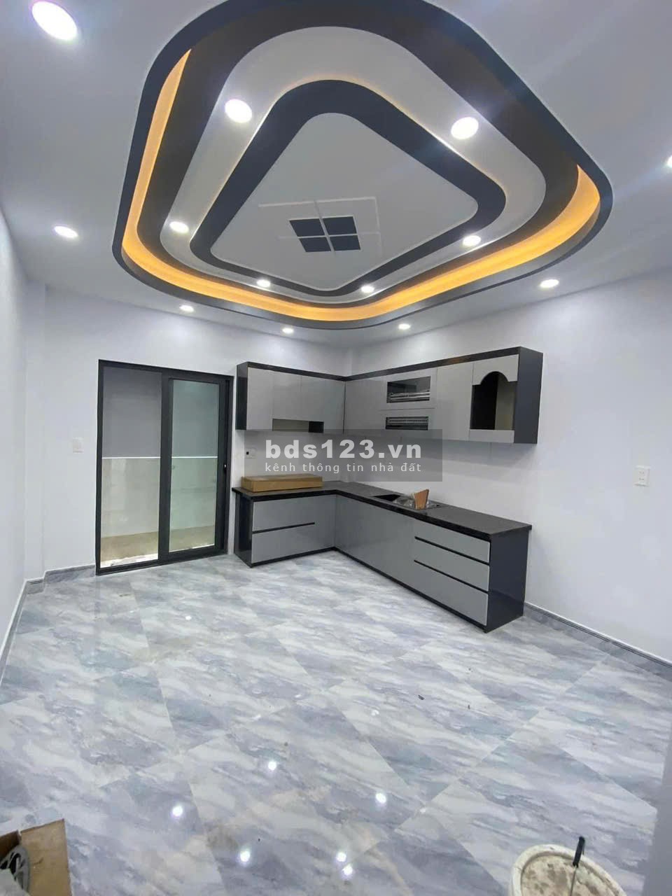 Chủ ngộp bán nhà hẻm thông Nguyễn Văn Nguyễn, Tân Định, Q1, sát MT, 4.5x14m 4 tầng, giá 8 tỷ