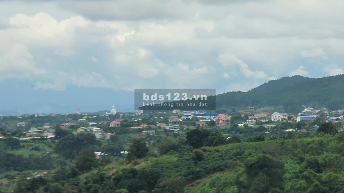  Bán đất nền vùng ven Đà Lạt - Diện Tích 500m² - SHR - Giá Chỉ 790 Triệu 
