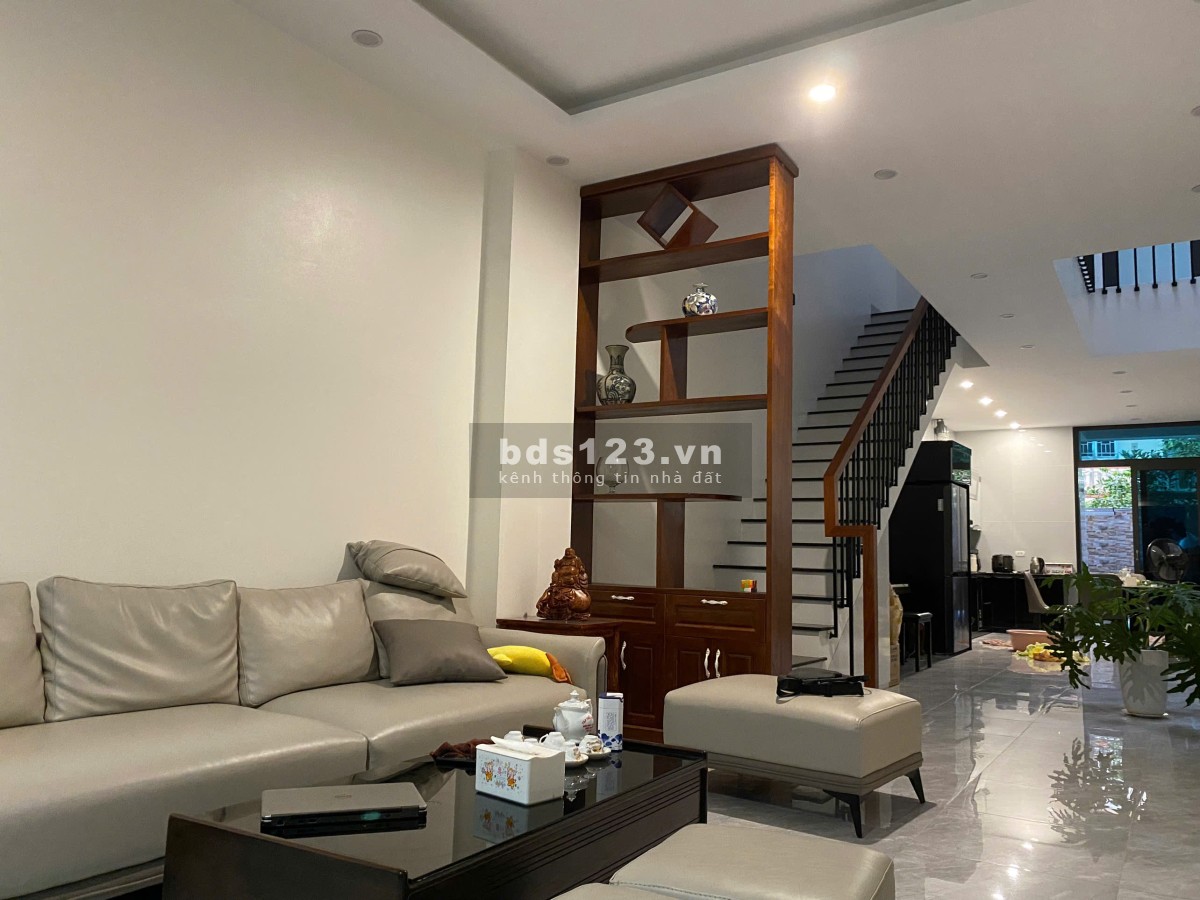 NHỈNH 6T CÓ NGAY NHÀ ĐẸP CỰ KHÊ - GARA Ô TÔ TRONG NHÀ.