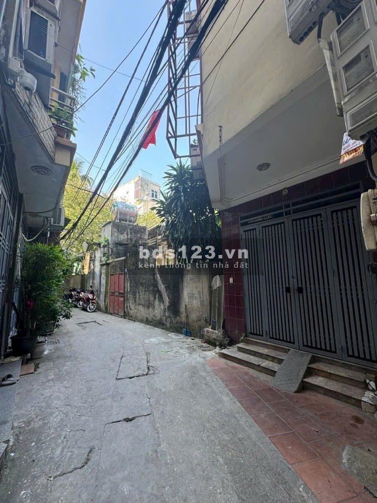 Nguyễn Khoái - Hoàng Mai, 36m 4 tầng, 4.6 týNhà cách mặt đường Nguyễn Khoái 50m