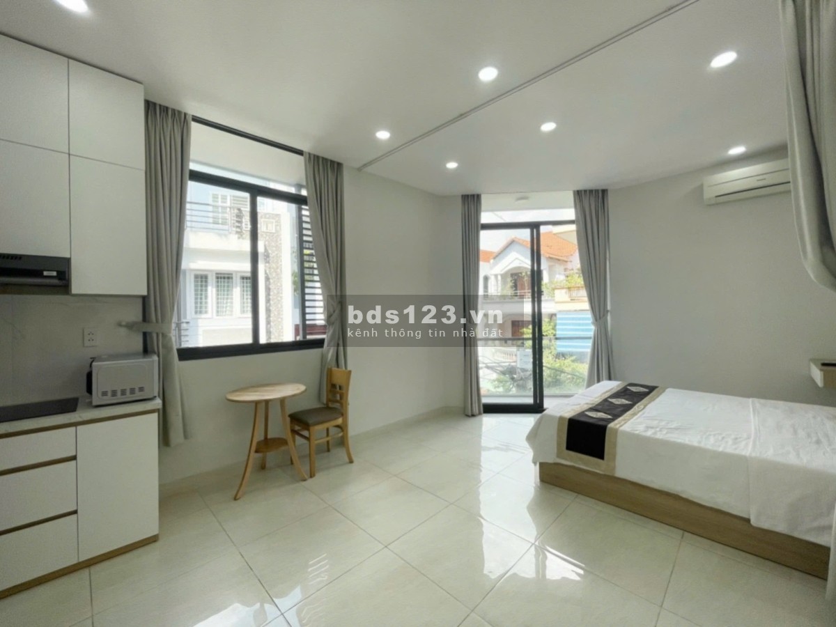STUDIO BAN CÔNG FULL NỘI THẤT CAO CẤP NGAY SÂN BAY - 30M2 - THANG MÁY