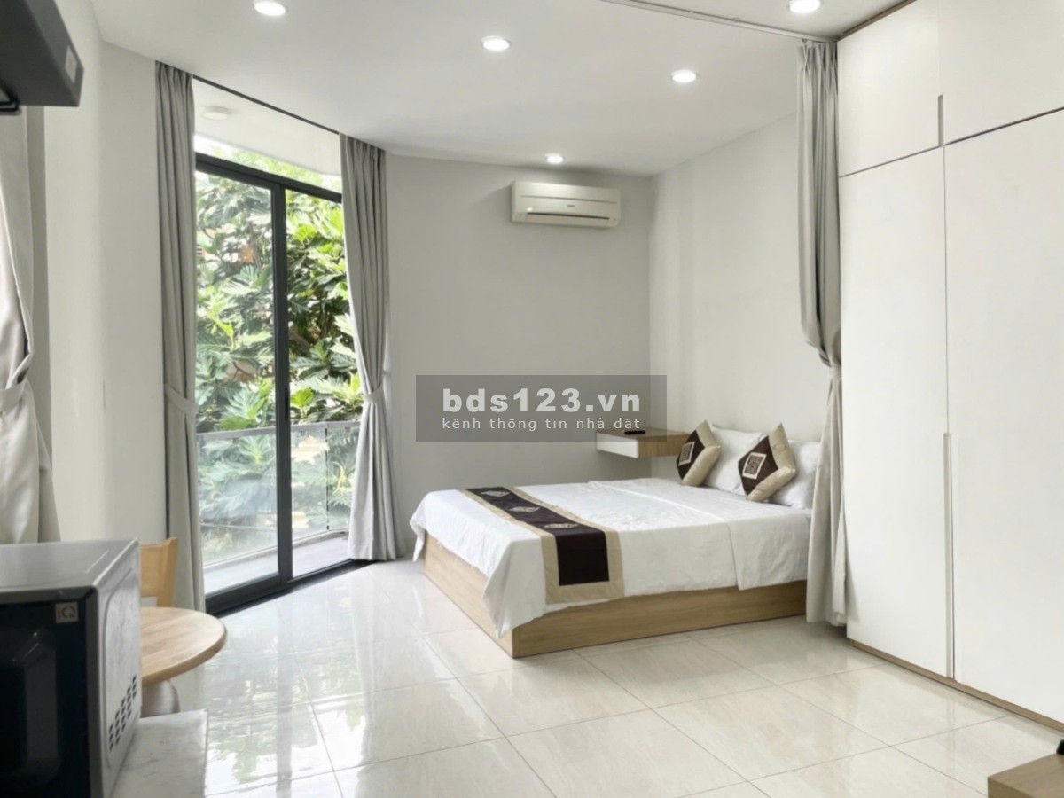 STUDIO BAN CÔNG FULL NỘI THẤT CAO CẤP NGAY SÂN BAY - 30M2 - THANG MÁY