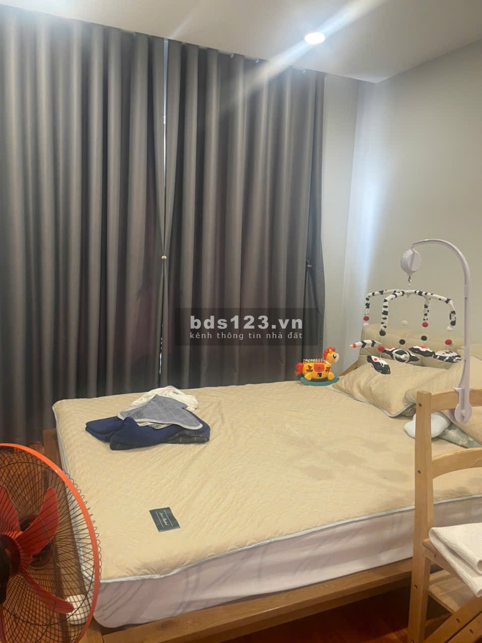 Bán căn 1N+ 43m2 Full đồ, gần nhà xe, view thoáng vĩnh viễn . Gía chỉ 3 tỷ