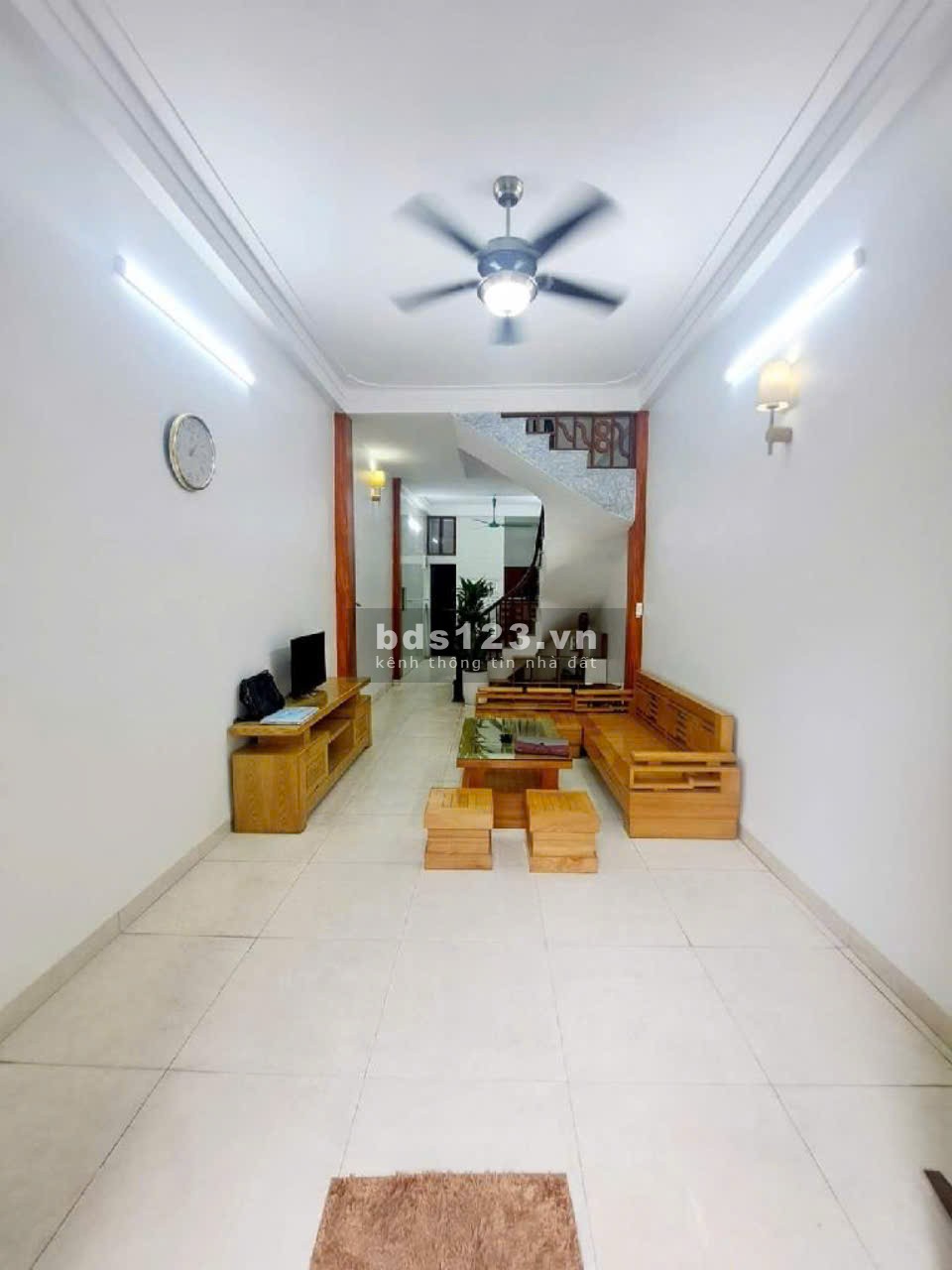 Bán Nhà Định Công Hạ - Hoàng Mai, DT: 45m2, Giá hơn 6 tỷ, Ngõ thoáng sáng, oto gần