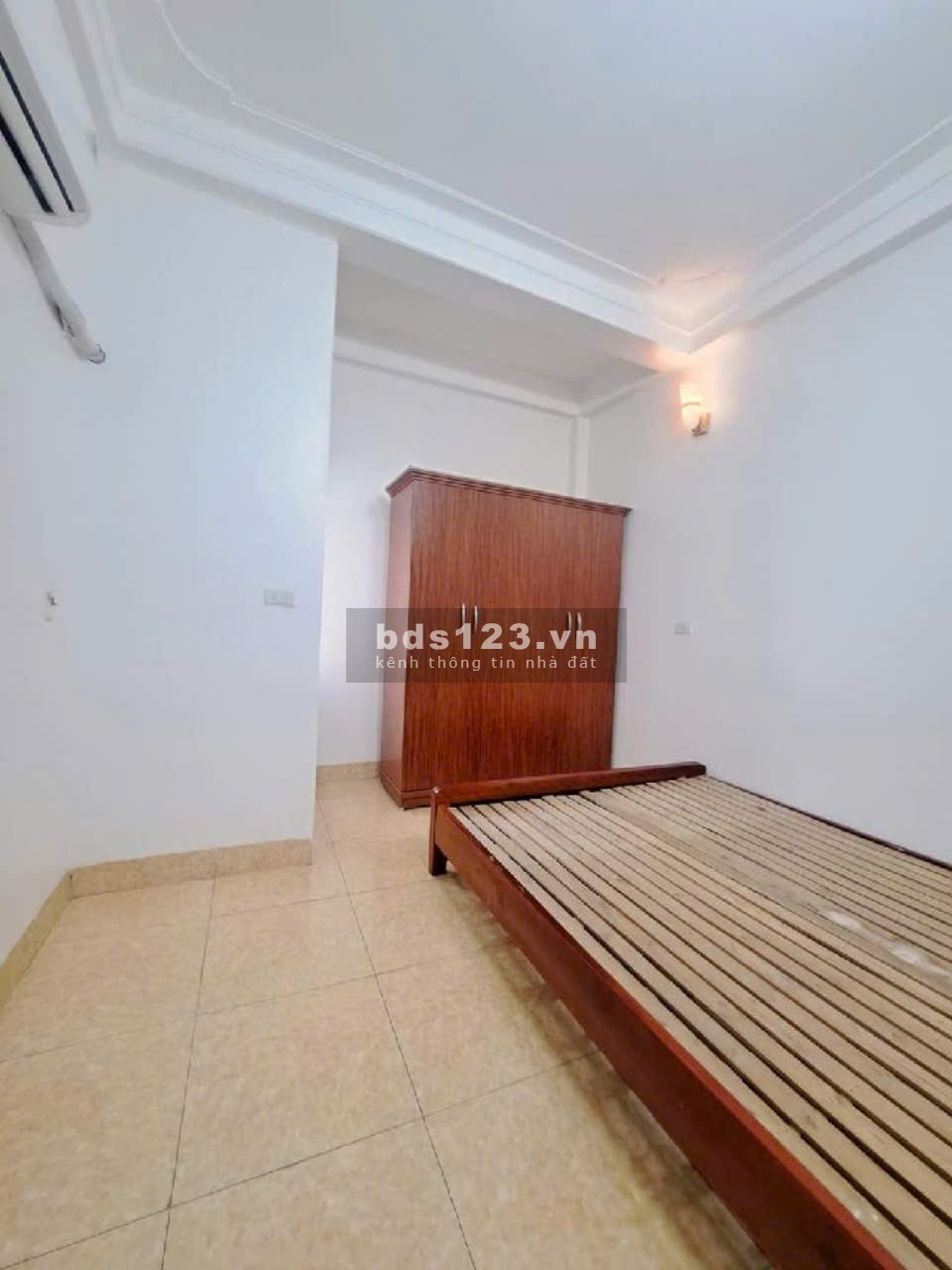 Bán Nhà Định Công Hạ - Hoàng Mai, DT: 45m2, Giá hơn 6 tỷ, Ngõ thoáng sáng, oto gần
