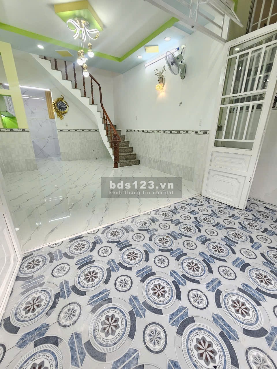 Bán nhà xã Xuân Thới Sơn. Hẻm 4m, xe hơi đậu cửa