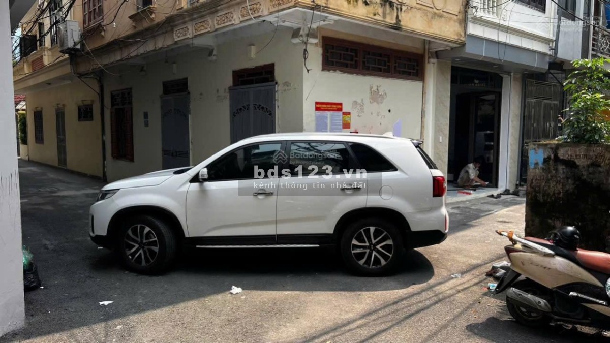 Bán Nhà Ngô Quyền - Phân Lô Học Viện Chính Trị, Ngõ Thông Ô tô, Diện Tích: 40M, 4 Tầng, Giá 7.9 tỷ