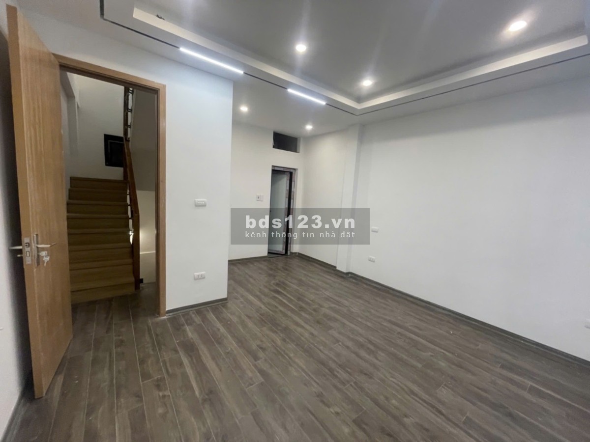 Bán nhà Mặt Ngõ Lê Trọng Tấn Giao Hoàng Văn Thái