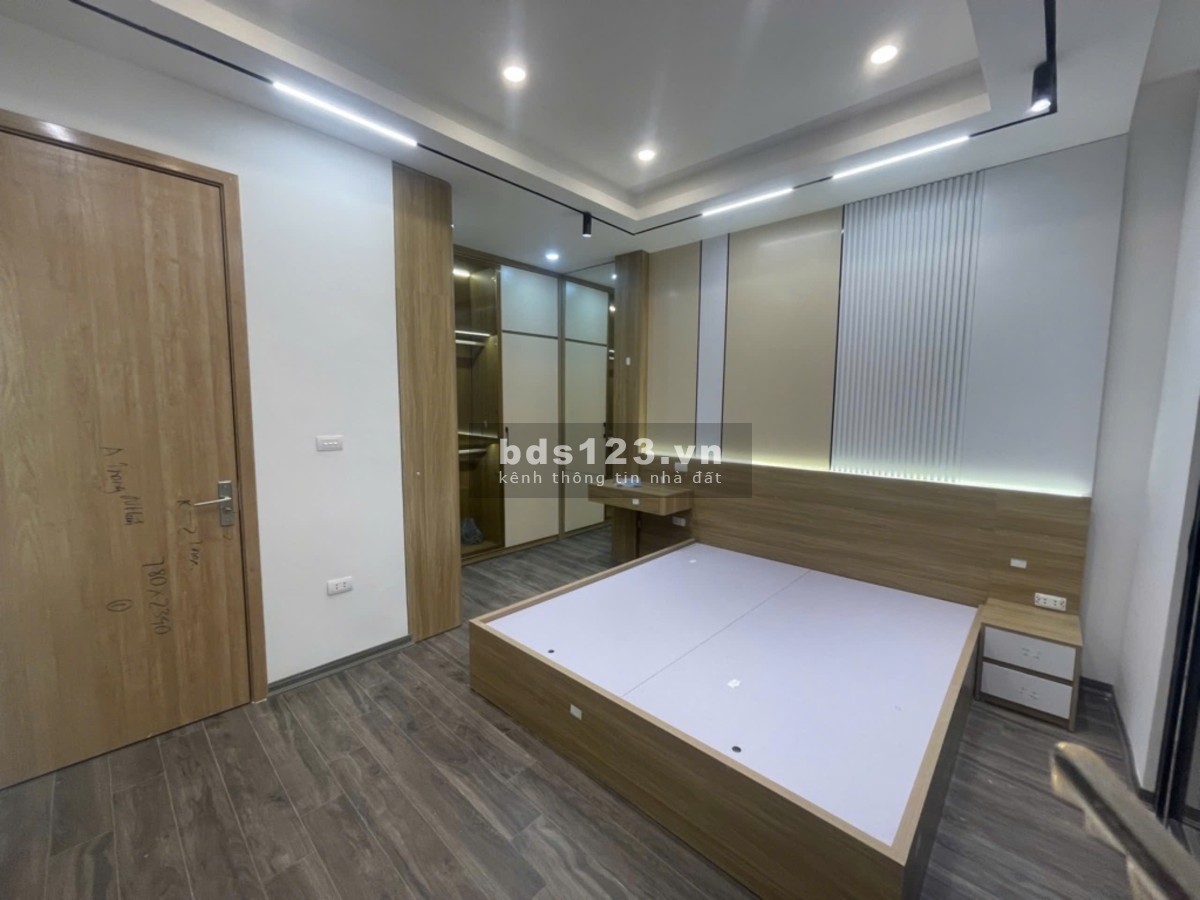 Bán nhà Mặt Ngõ Lê Trọng Tấn Giao Hoàng Văn Thái