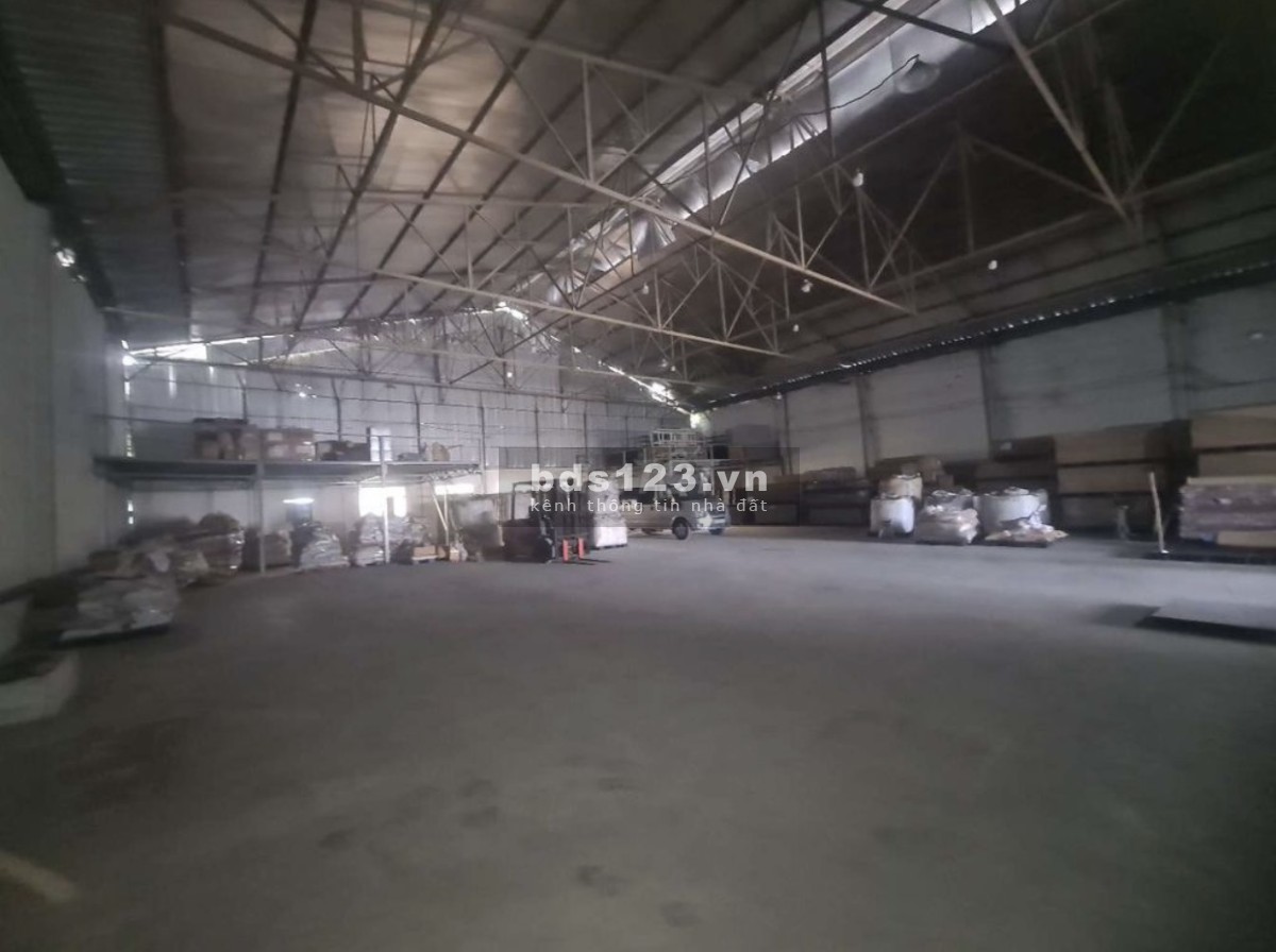 MB kinh doanh, Kho xưởng 500m2, 1200m2, 1500m2, 2000m2 gần ngã tư Ga…