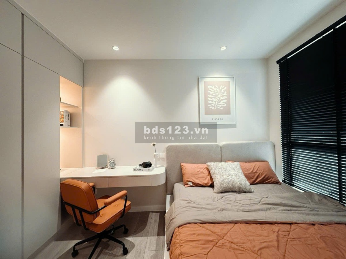 Cần cho thuê 2PN Nguyễn Lương Bằng, nội thất cao cấp $1200, free PQL. LH 0916 03 00 13