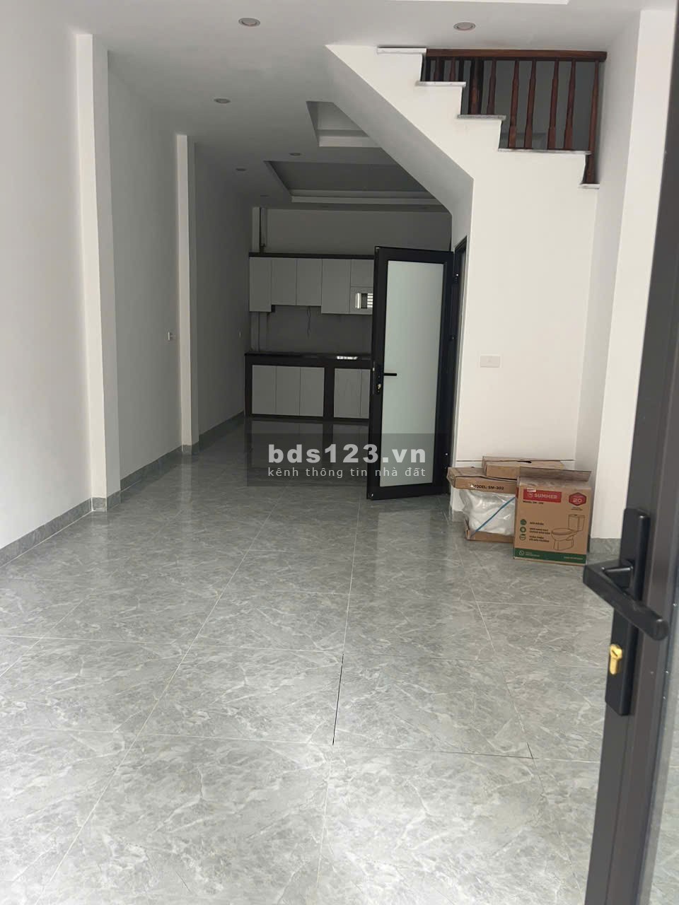 Nhà 30m2 Tây Mỗ, Hà Nội nhìn ra Vin, cách Vinmec 1km, cách Vincom 1km, Cách AEon 2km chỉ từ 4 Tỷ