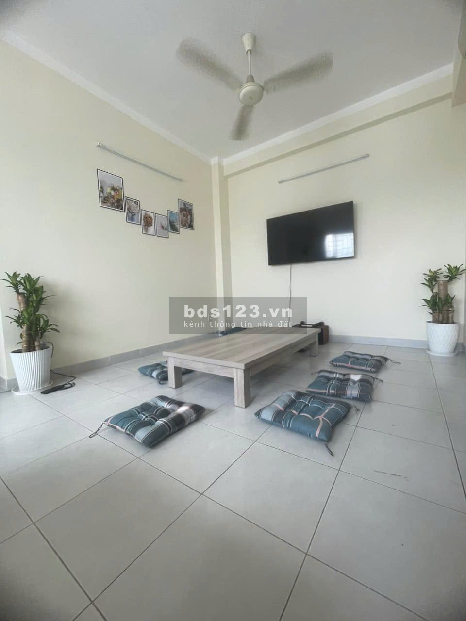 Chung cư 590, CMT8, P11, Quận 3: Rộng 97m2, 3p ngủ, 2wc, NTCB, 16tr