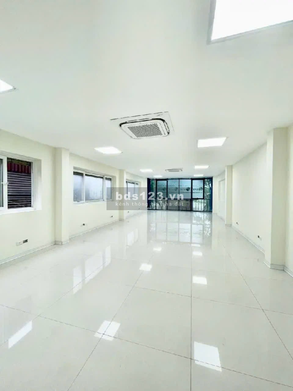 BÁN TOÀ VP MẶT PHỐ KIM NGƯU - VỈA HÈ RỘNG - VIEW SÔNG - DÒNG TIỀN 2TỶ/NĂM - 190M - 9 TẦNG - HƠN 60TỶ