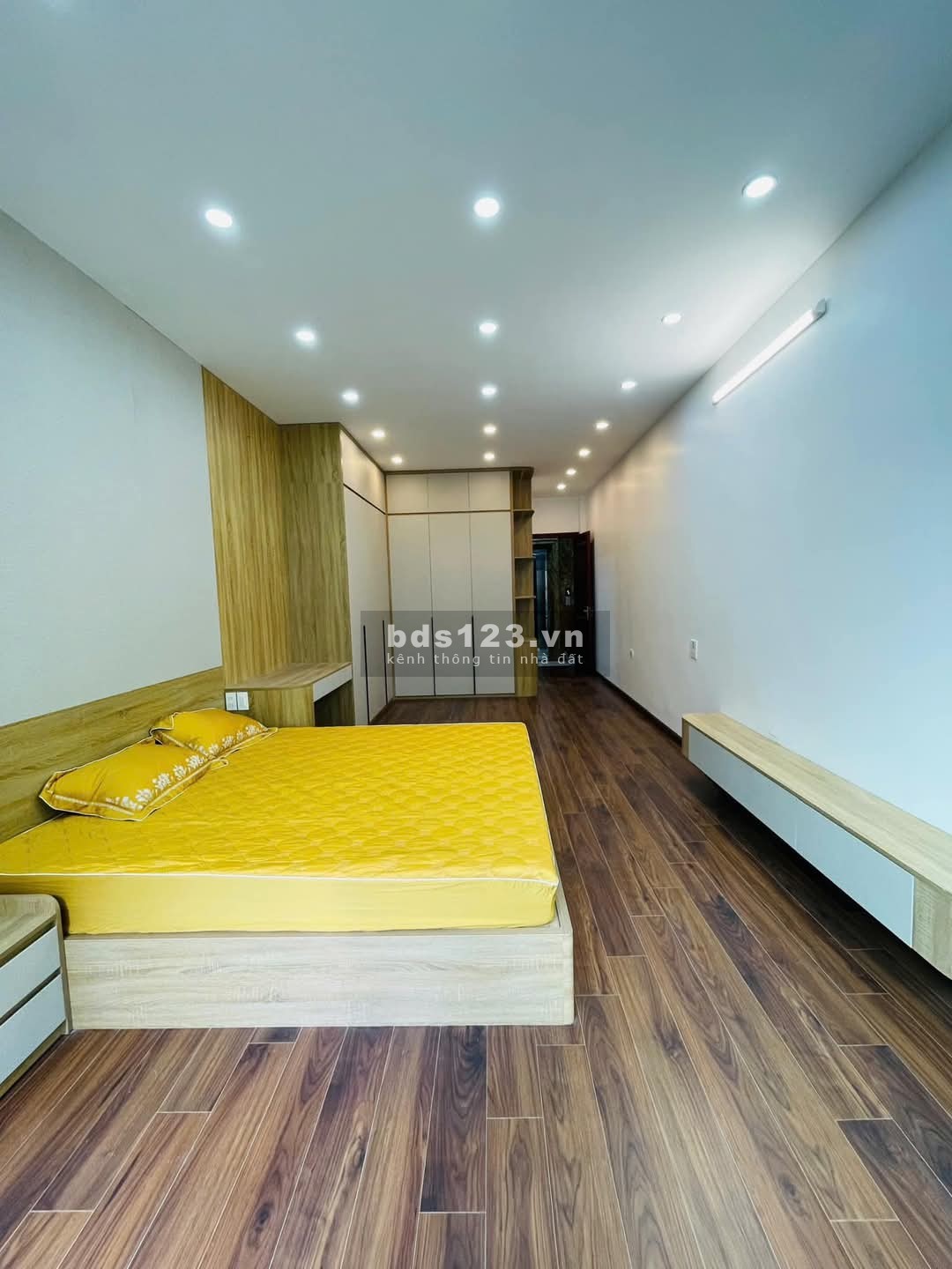 BÁN NHÀ CẦU GIẤY 60M2 - 5 TẦNG - MT 4M - GIÁ CHÀO 13,5 TỶ - GIÁ THƯƠNG LƯỢNG TỐT
