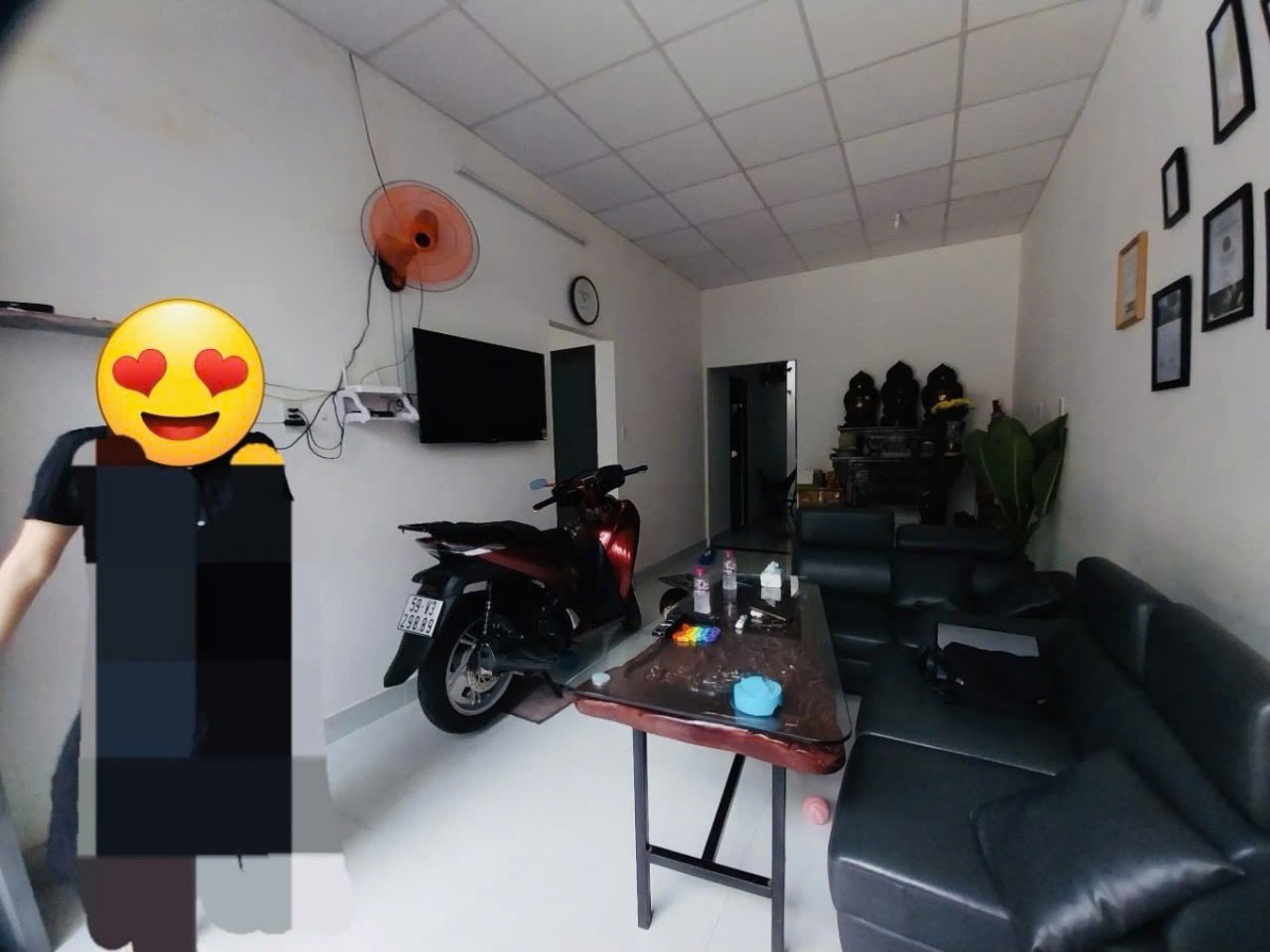 Giảm sốc 500tr !!! Chỉ còn 6tỷ2, Nhà C4 SHR, diện tích khủng 117m2, 1/ Nguyễn Văn Quá cách mặt