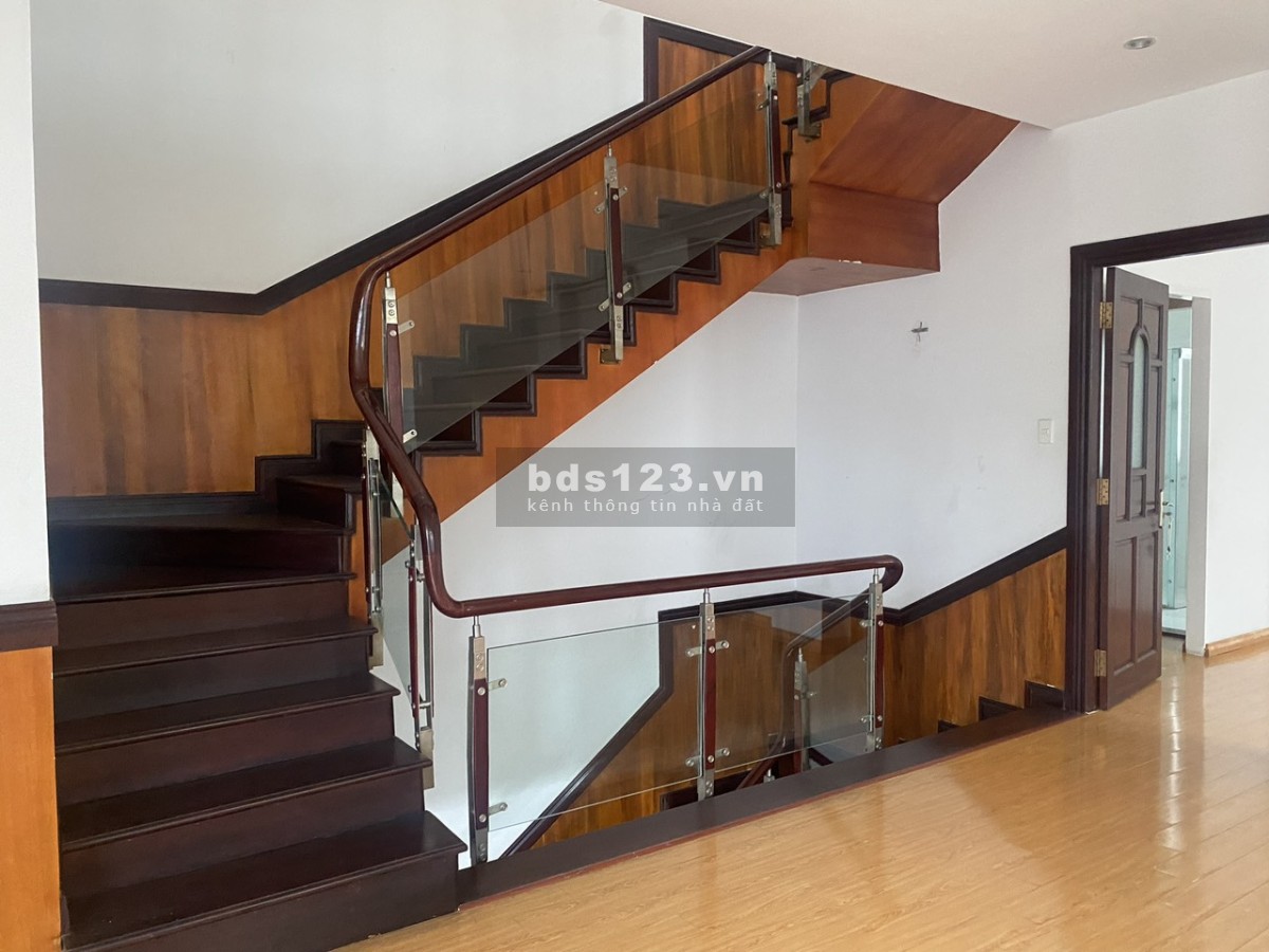 Nhà 1 trệt 2 lầu đường 85- Lê Văn Việt, Hiệp Phú, quận 9, 11tỷ/138m2.