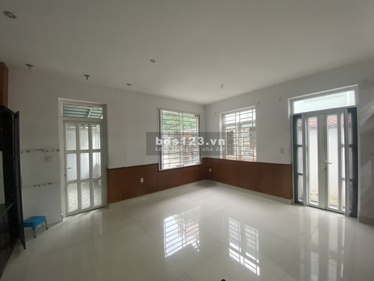 Biệt thự 2 mặt tiền 1 trệt 3 lầu KDC Gia Hòa Phước Long B quận 9 19tỷ/188m2.