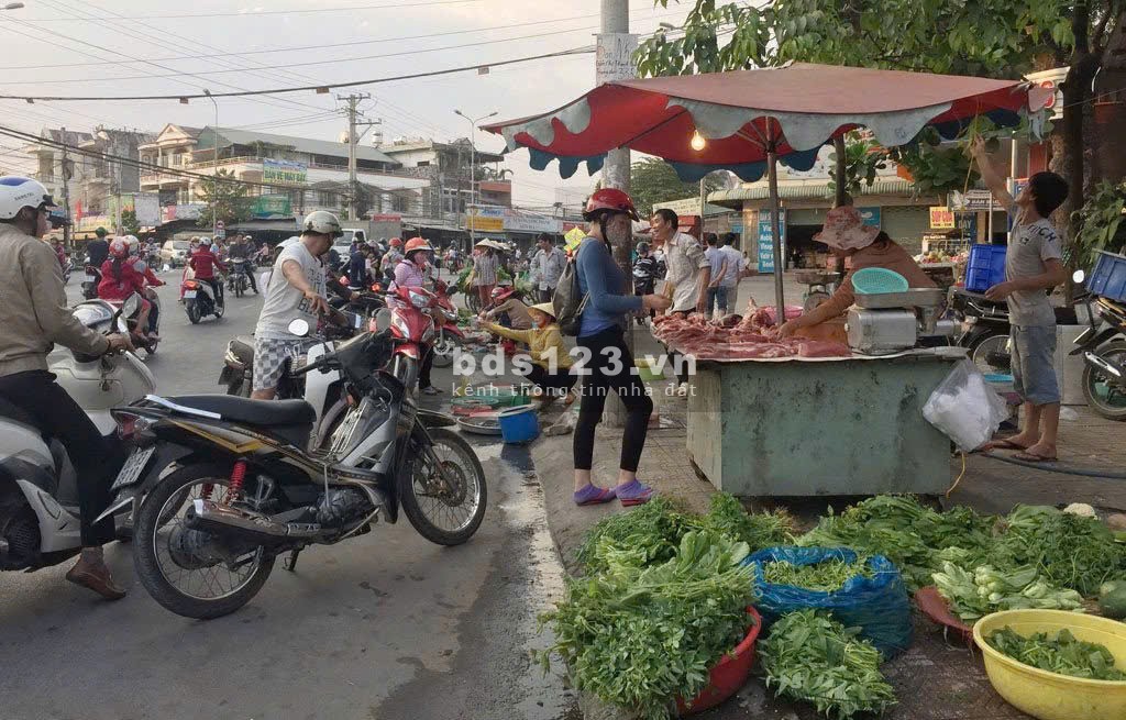 KẸT TIỀN BÁN NHANH 1012M2 ĐẤT NGAY KCN, GẦN CHỢ TRƯỜNG HỌC DÂN CƯ ĐÔNG. GIÁ 130TR