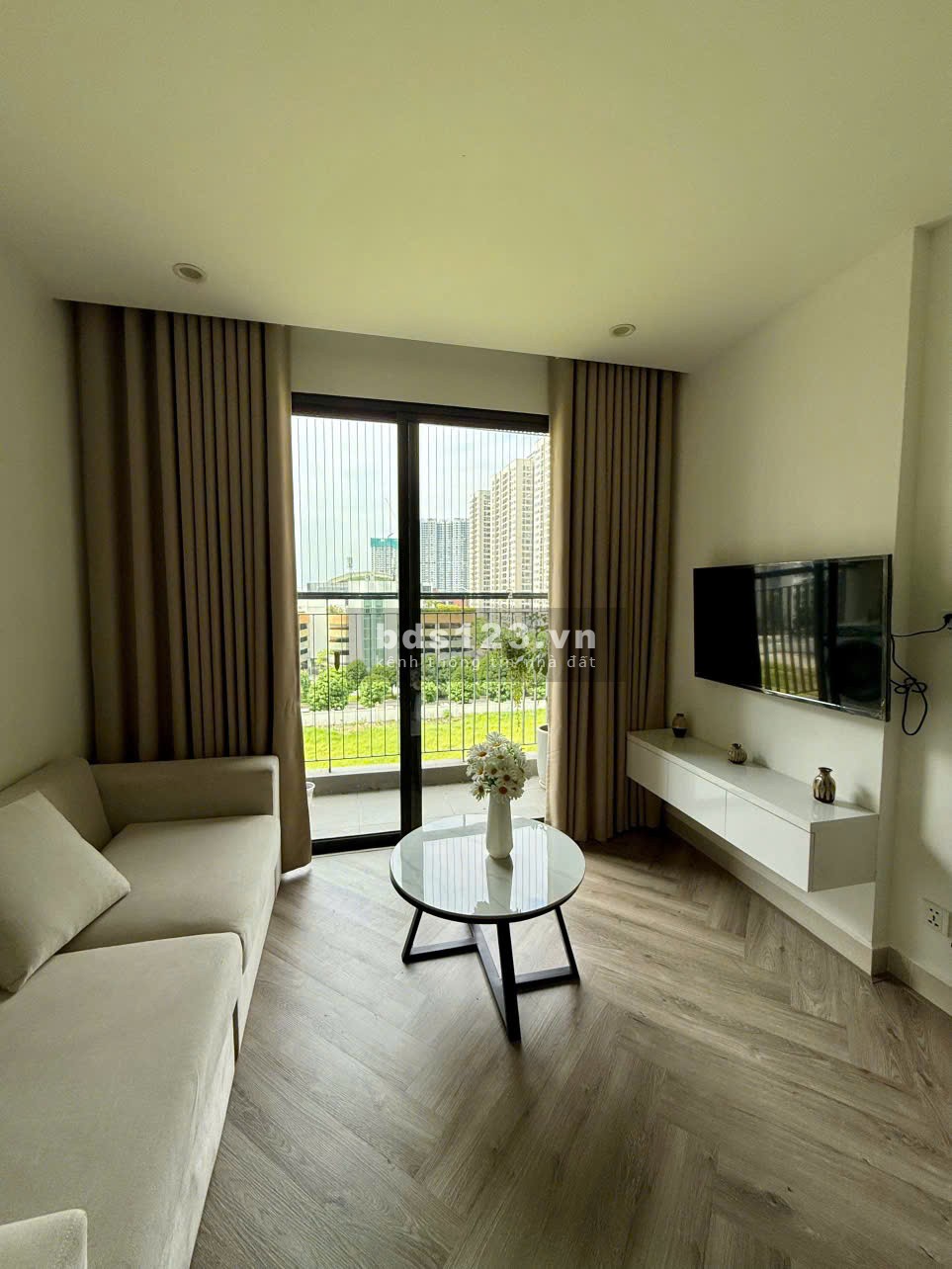 Cần bán căn 1+ view thoáng giá tốt, nội thất còn mới 90%