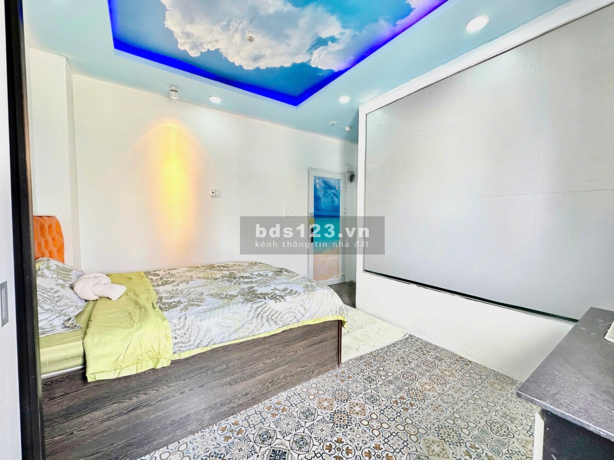 STUDIO CỬA SỔ TRỜI NGAY NGAY PHAN XÍCH LONG TT PHÚ NHUẬN THANG MÁY