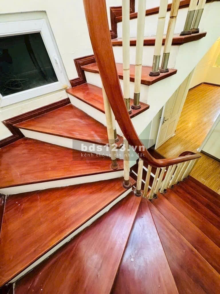 Giáp Bát, Hoàng Mai, diện tích 30.3 m, 5 tầng, 8 tỷ