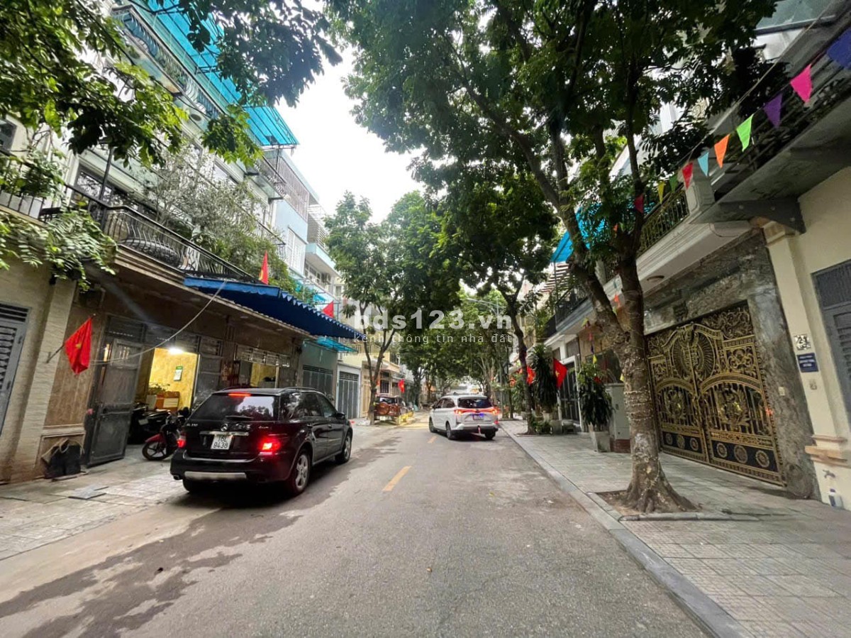Bán cắt lỗ Liền Kề Văn Phú - Phân lô - 2 mặt phố kinh doanh - 96m2, 4 tầng, giá 16,2 tỷ