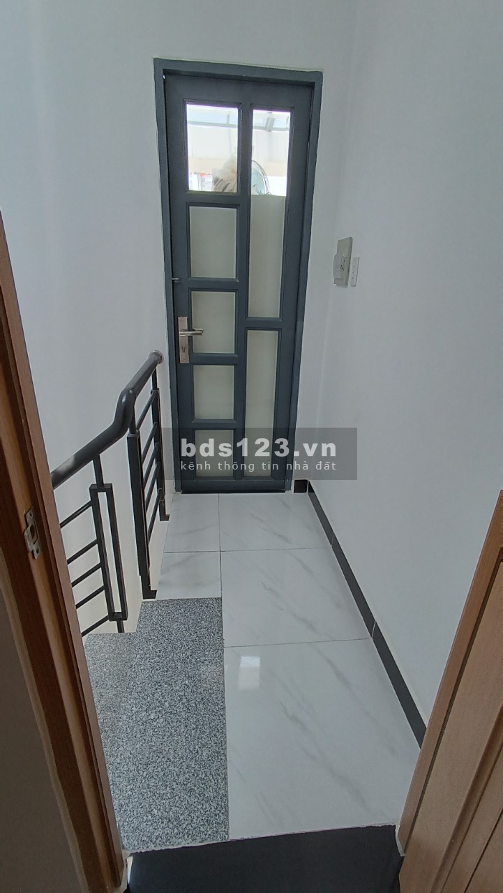 Chính chủ cho thuê nhà hẻm xe hơi, 5 phòng ngủ, gần trường học, chợ quận Phú Nhuận