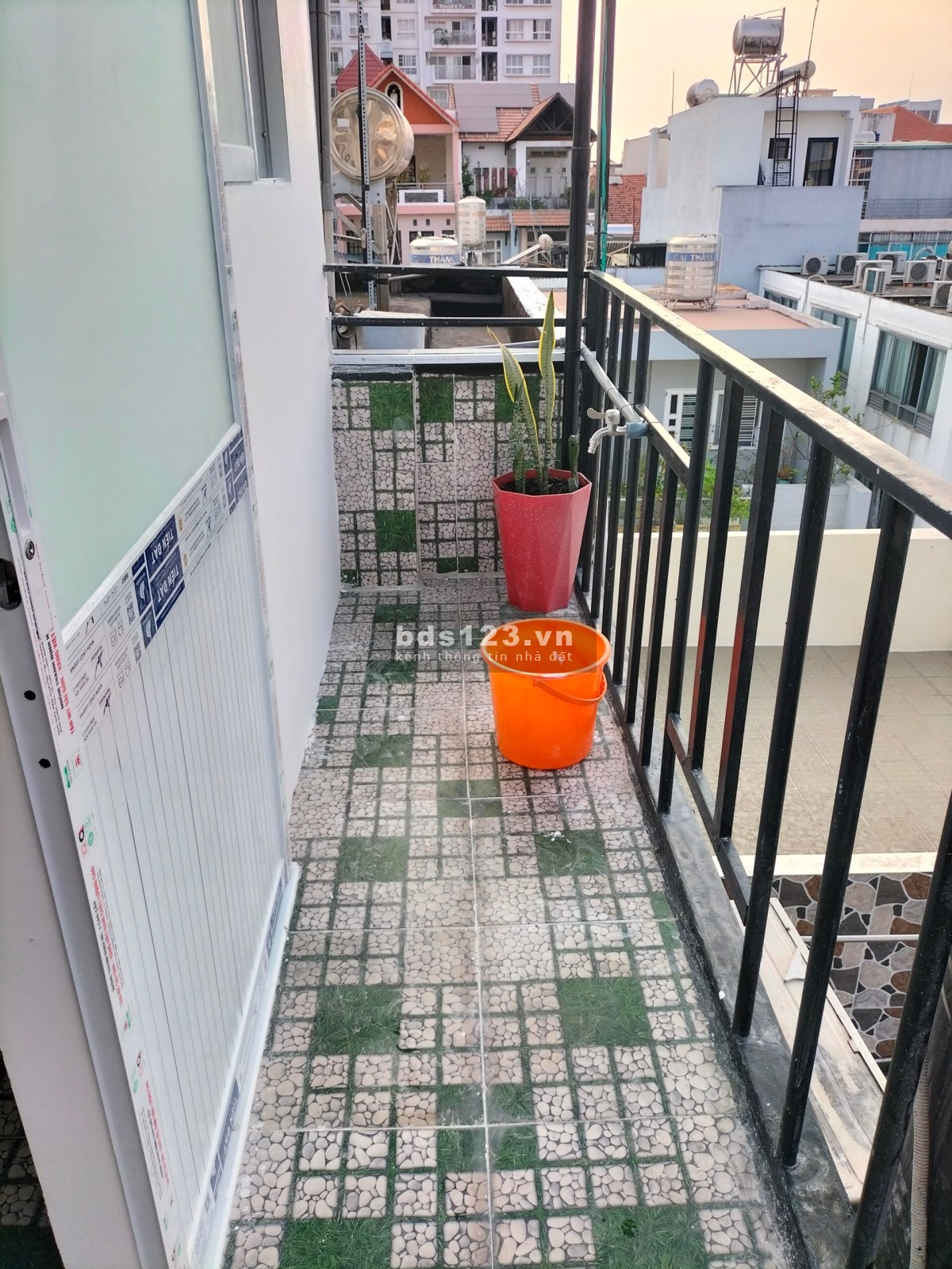 PHÒNG TRỌ 25M2 TẠI QUẬN TÂN BÌNH - GIÁ 2TR3