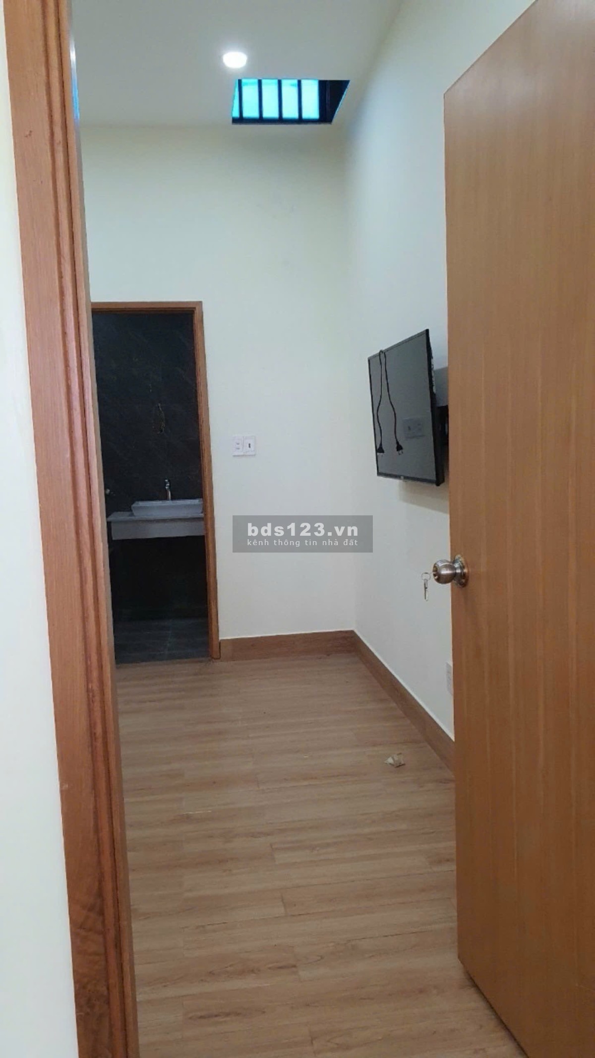 Nhà - Nở hậu đường Phạm Văn Đồng TĐ, dt lớn 97m2 ( 4.3m x 22m ), 2 tầng 3pn, giá chỉ 5,05 tỷ