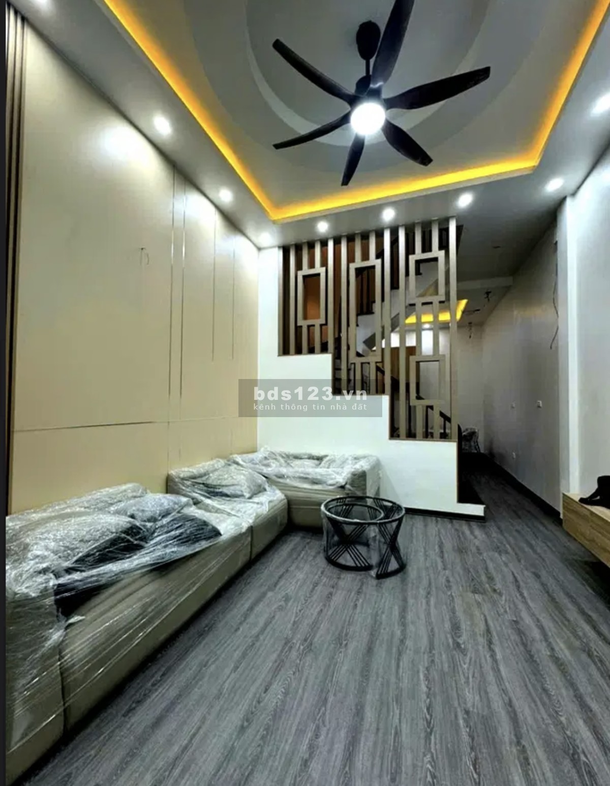 BÁN GẤP NHÀ PHỐ MỸ ĐÌNH - KINH DOANH - NGÕ Ô TÔ TRÁNH - MẶT TIỀN ĐẸP - FULL NỘI THẤT - VÀI M RA PHỐ