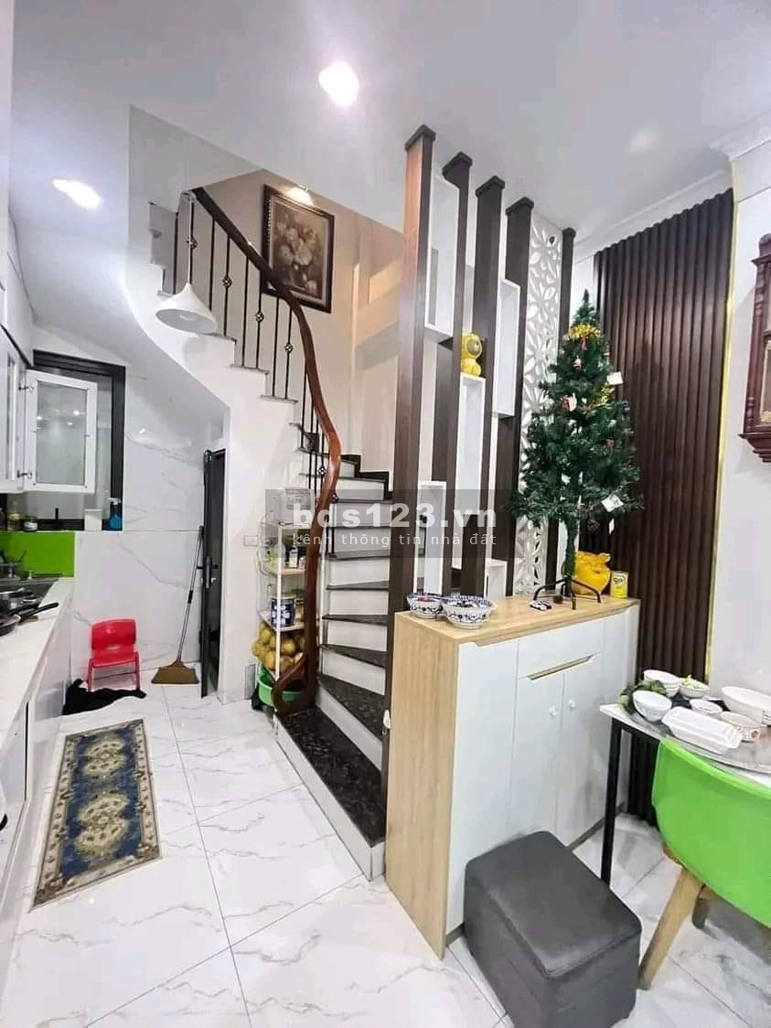 Trương Định, Lô góc, ô tô, 35m2, 5 tầng, gần chợ, kinh doannh, chỉ 8 tỷ.