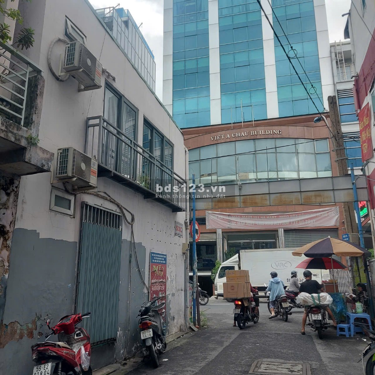 Cho thuê nhà góc 2 mặt tiền Huỳnh Văn Bánh, Quận Phú Nhuận.
