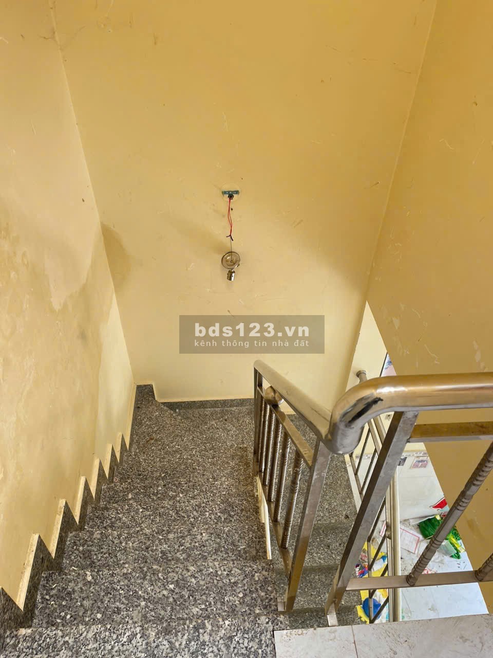Nhà 1 Trệt 1 Lầu - Sổ Hồng Riêng, mua bán uỷ quyền toàn phần - di chúc trọn đời