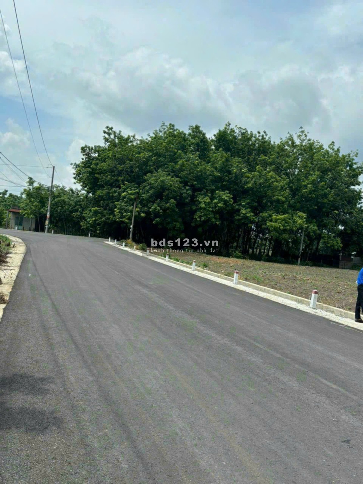 Lô góc, giá rẻ , tiện kinh doanh, cho thuê lại, Lộc Phú, Lộc Ninh