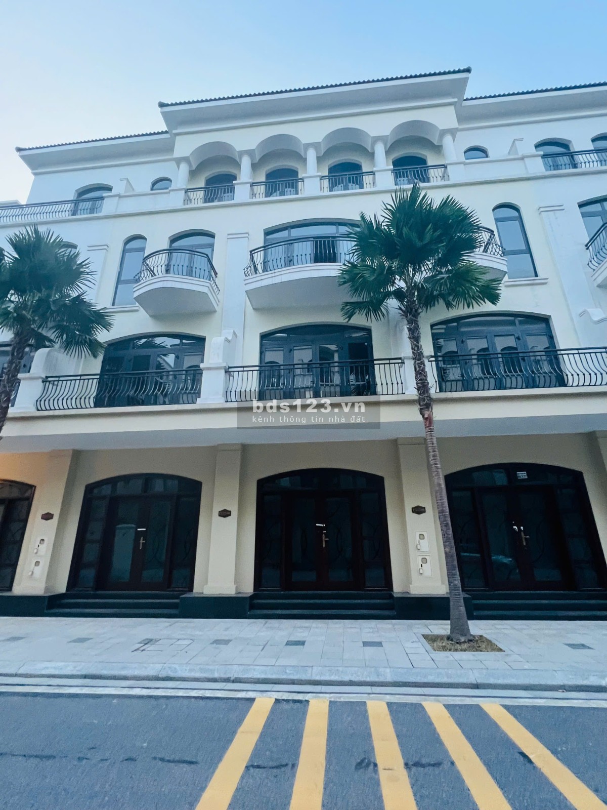 Bán Chà Là 63m hướng ĐN đối diện khu chung cư 43 tòa Vinhomes Ocean Park 2 giá 7,8 tỷ