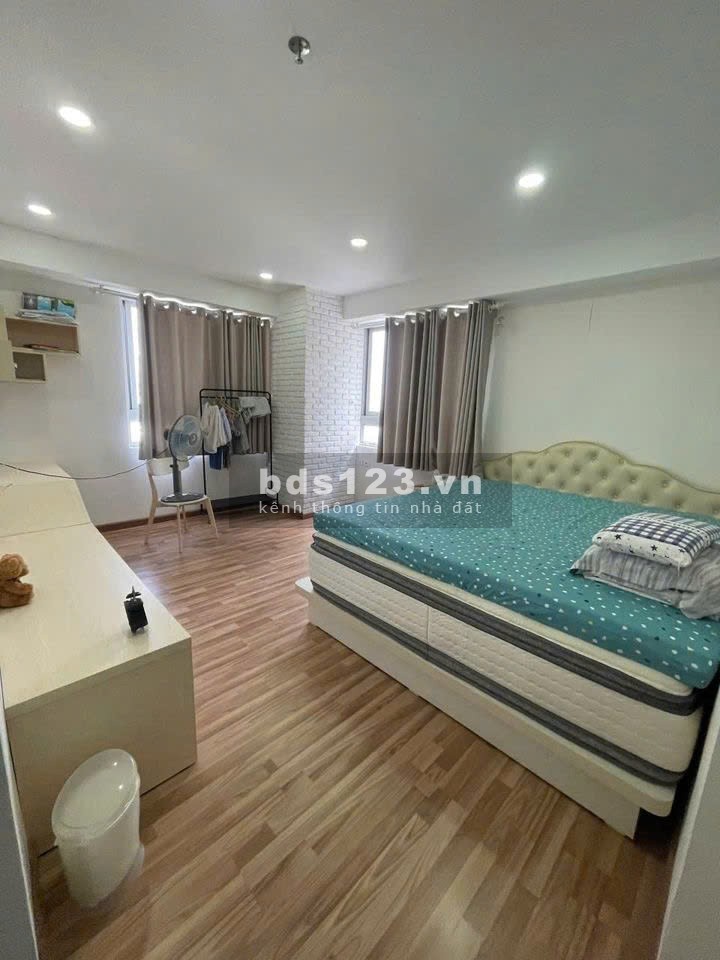 Chung cư Ruby, p15, Tân BÌnh: 97m2, 2p ngủ, 2wc, Căn góc, 11.5tr/th