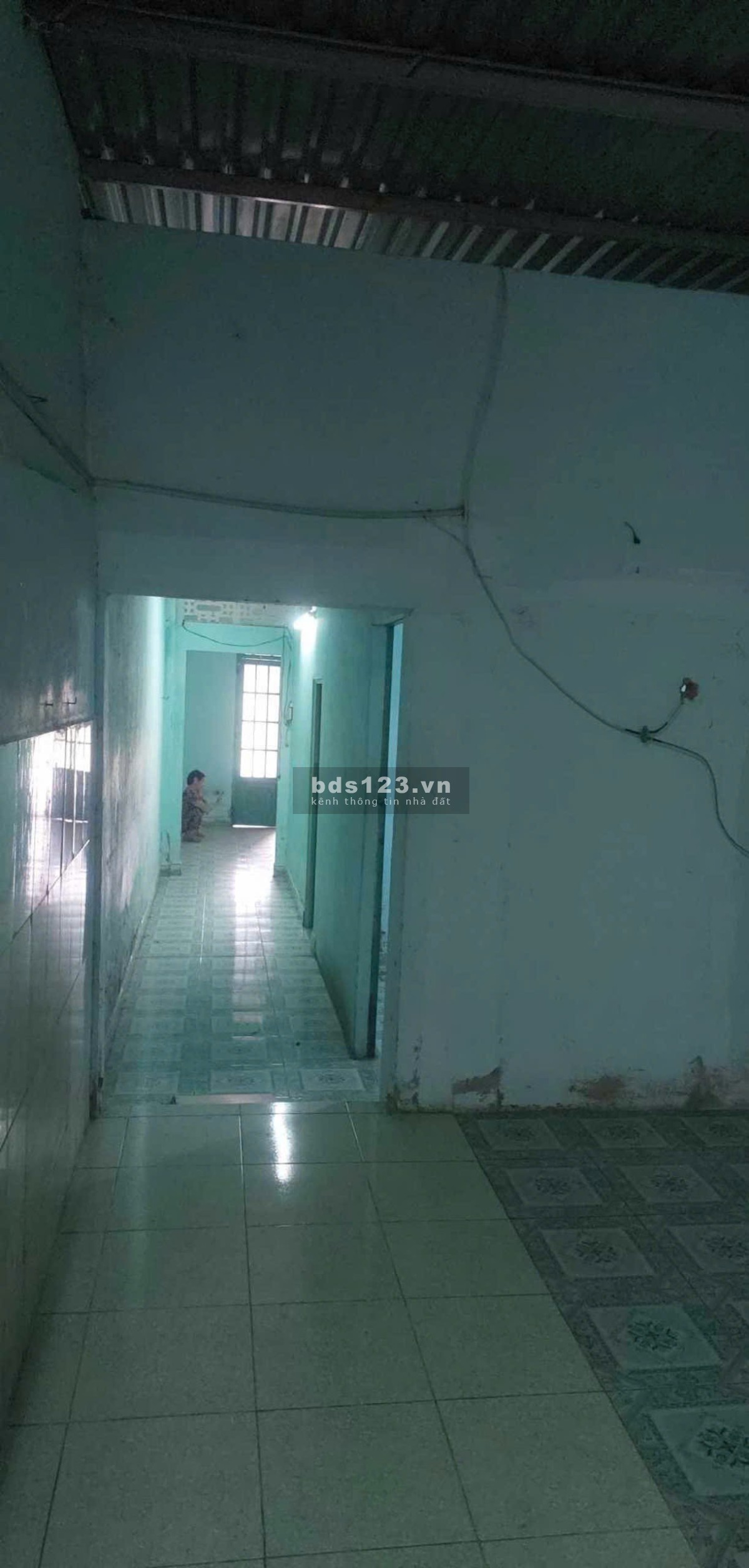 Chính chủ cần bán nhà cấp 4, giấy tờ sổ đỏ công chứng vi bằng, 108m2, giá 900 triệu